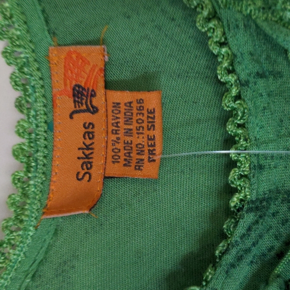 New NWT Green Loose Fitting Cap Sleeve Blouse One Size Fits All - Picture 2 of 7